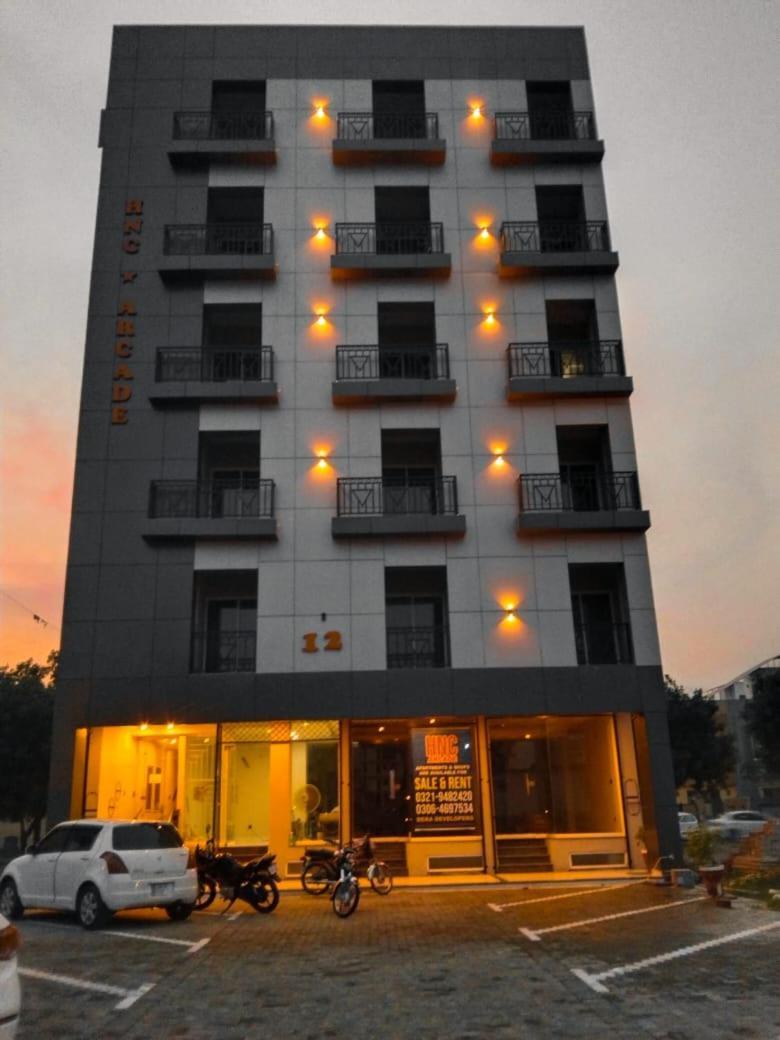 Eiffel Luxury Apartments Lahore Exterior foto